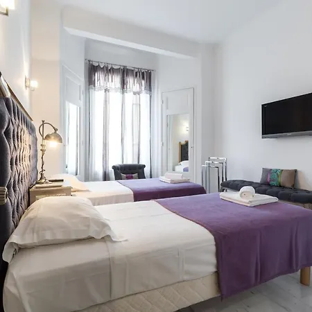 Sleeps 4 Air Con Wifi Apartment Cannes